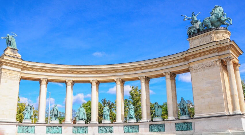 Piazza degli Eroi